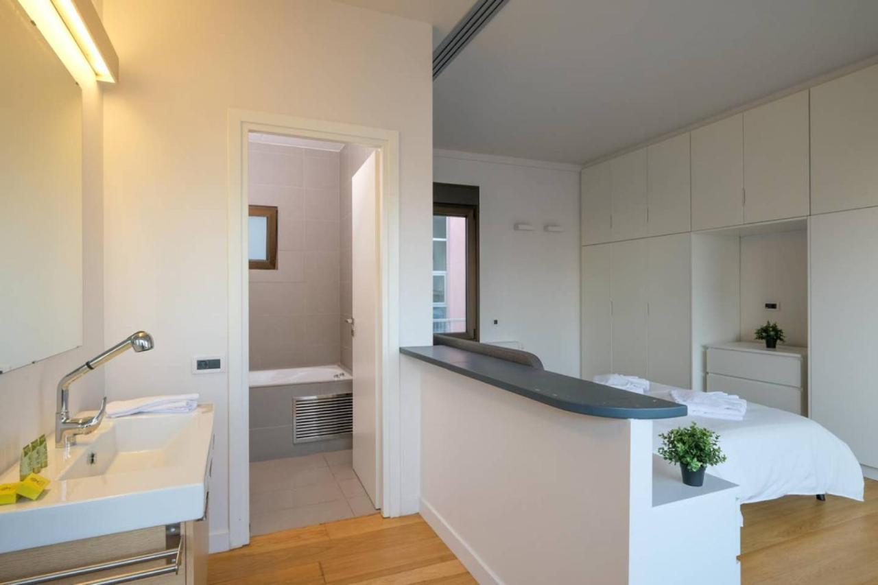 Urban Luxury Homm Apt. In Deinokratous Str. Apartment Athens Exterior photo