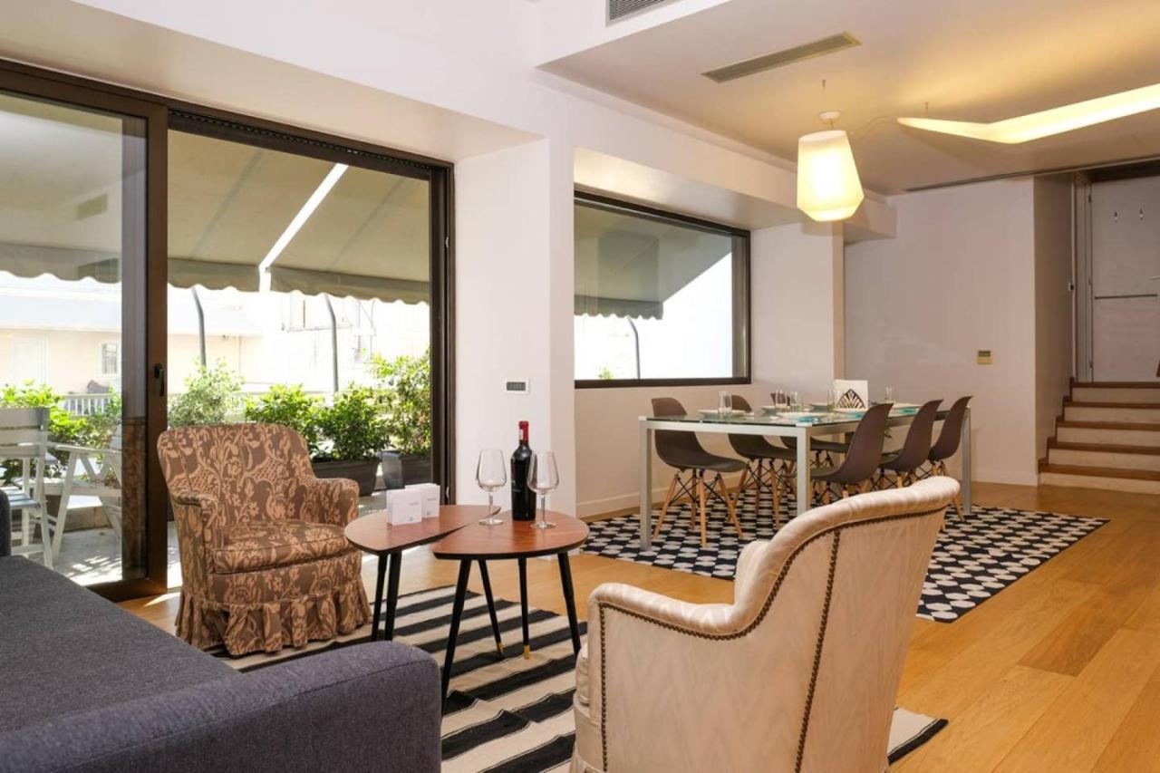 Urban Luxury Homm Apt. In Deinokratous Str. Apartment Athens Exterior photo